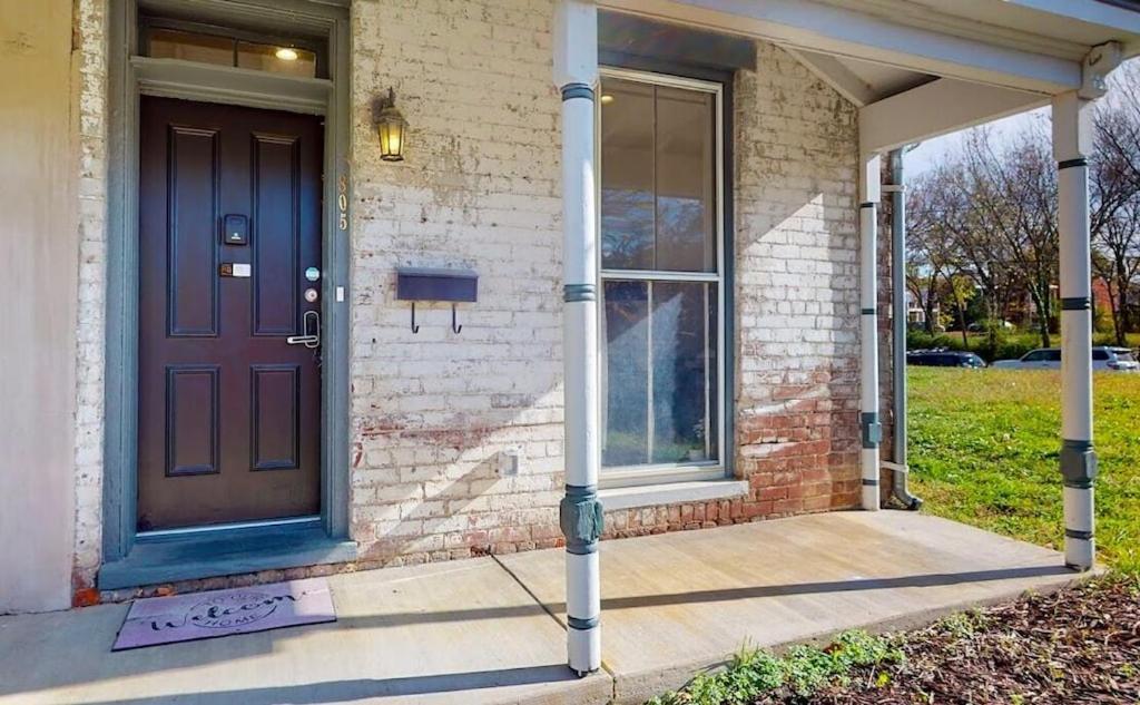 New! Renovated Townhome W/ Putting Green & Patio! Richmond Exterior photo