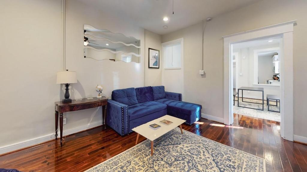 New! Renovated Townhome W/ Putting Green & Patio! Richmond Exterior photo